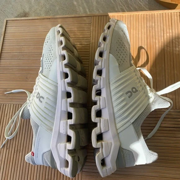 On Running Cloudswift Women's Athletic Shoes - Glacier White - Picture 11 of 16